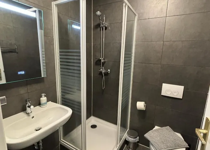 Harmony - 4 Schlafzimmer 2 Baeder Ganzes *